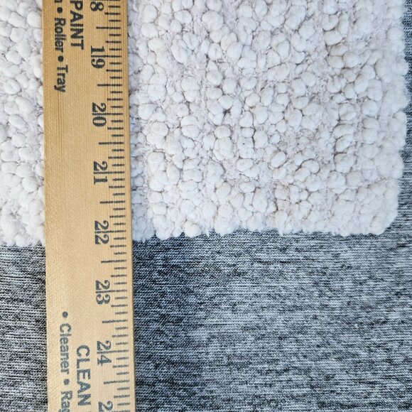 Beautiful Barefoot Dreams Womens Boucle Cardi Sweater in Almond Size Medium EUC - Picture 7 of 9